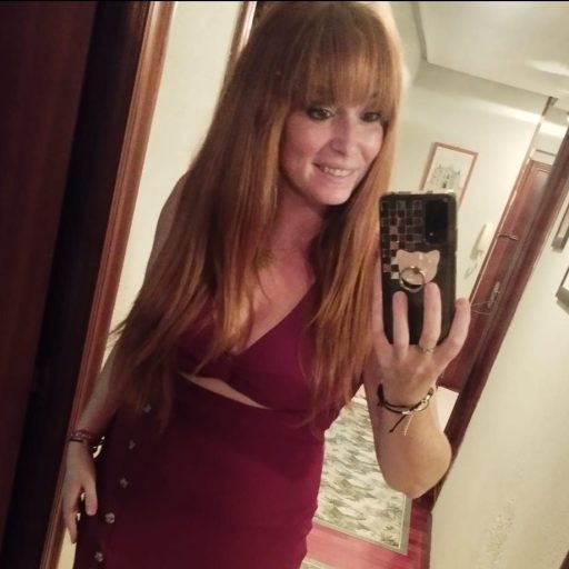 Cristina con otro outfit, más elegante
